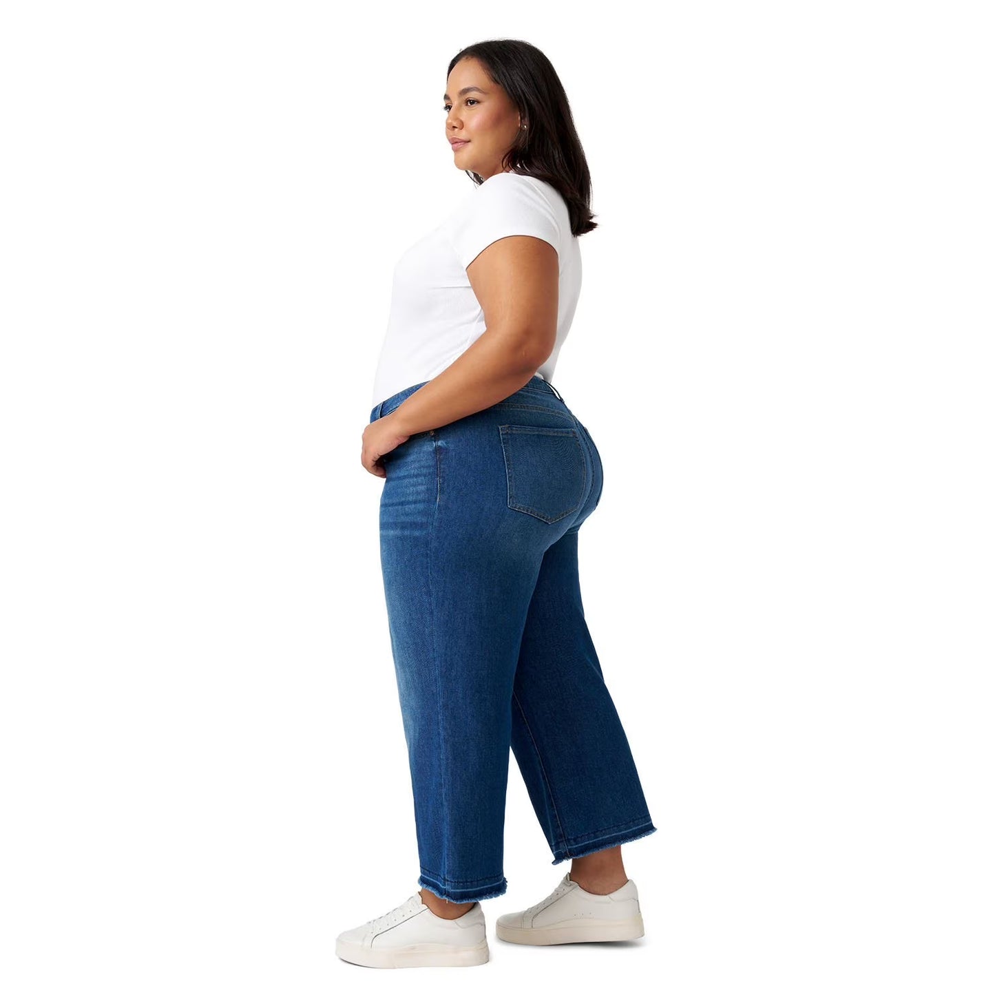 Edited by Hunter McGrady Women's Wide Leg Crop Jean