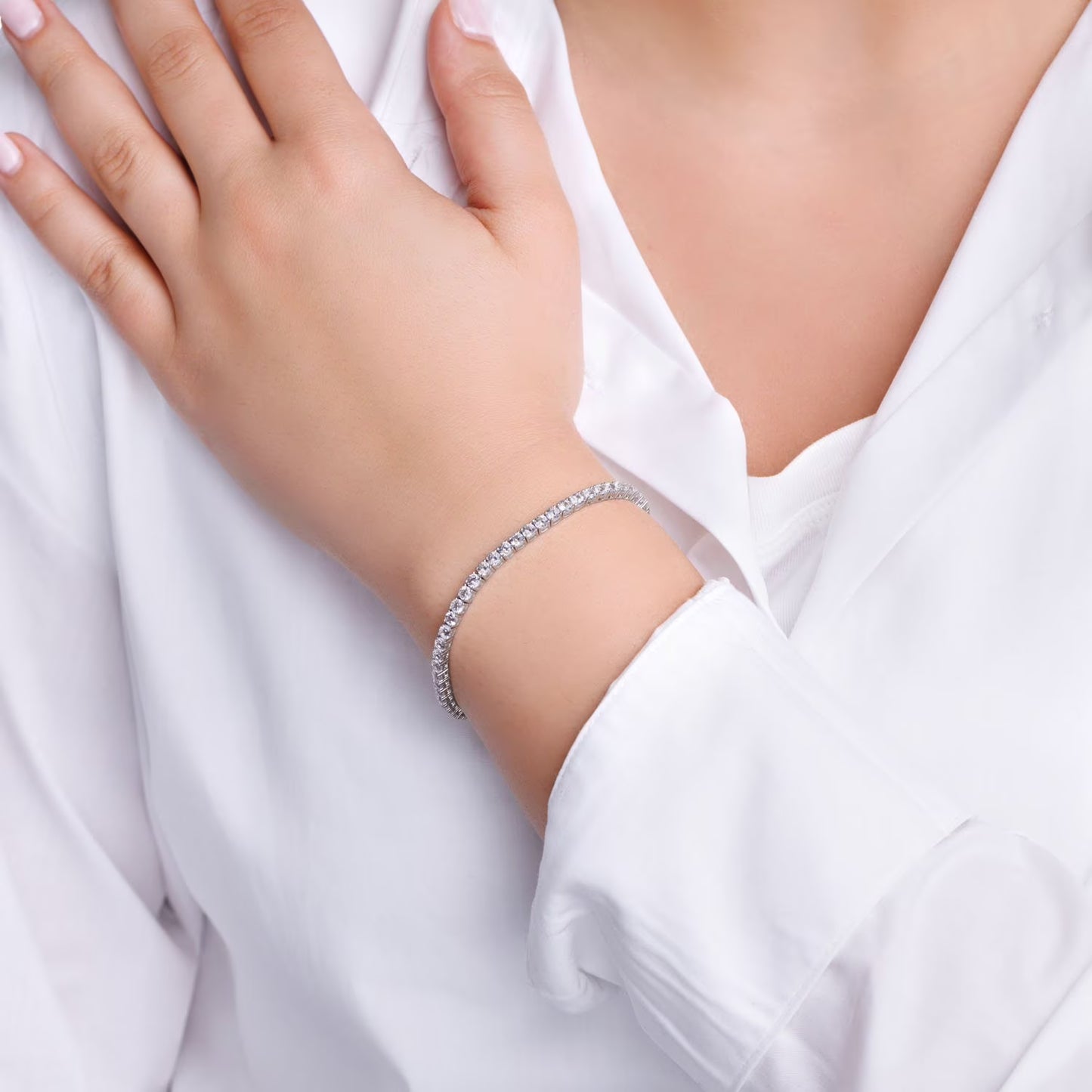 Lab Created White Sapphire Round Cut Gemstone Tennis Bracelet in Sterling Silver