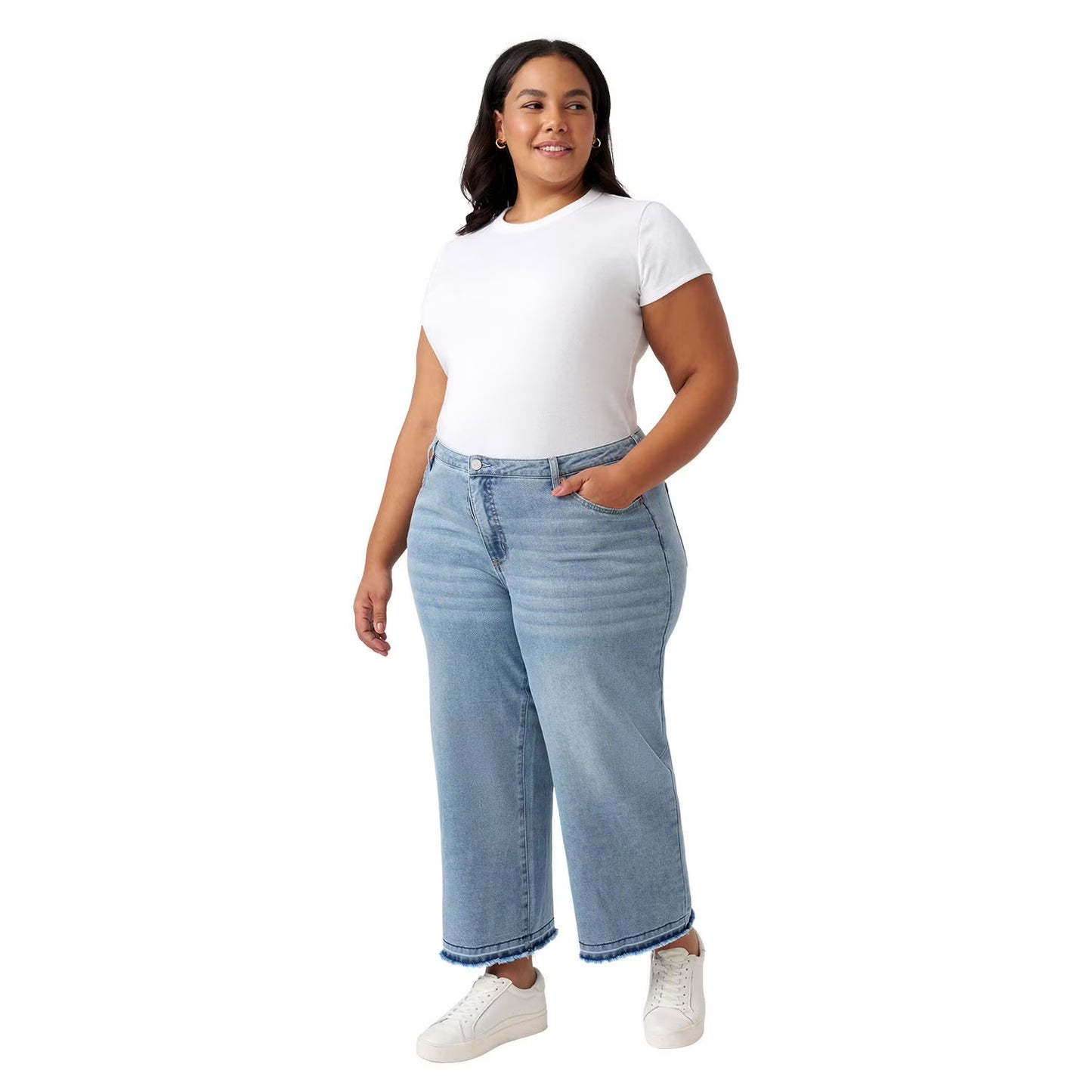 Edited by Hunter McGrady Women's Wide Leg Crop Jean