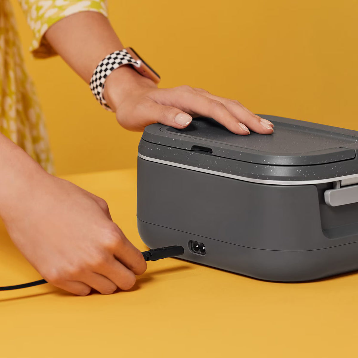 Crock-Pot GO Portable Food Warmer, Electric Lunch Box with Detachable Cord