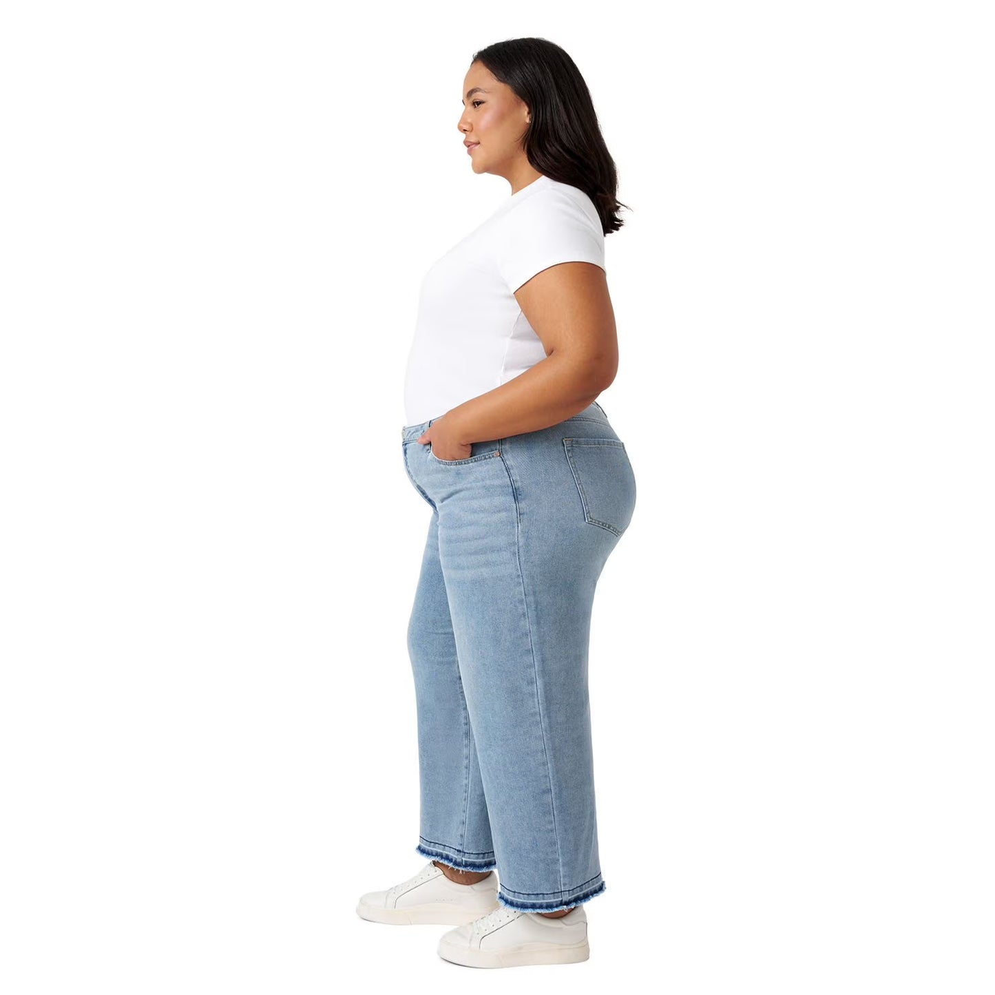 Edited by Hunter McGrady Women's Wide Leg Crop Jean